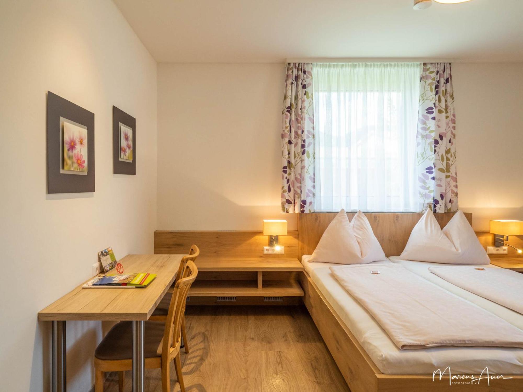Pension Ehrenfried - Hotel Garni Kindberg Room photo