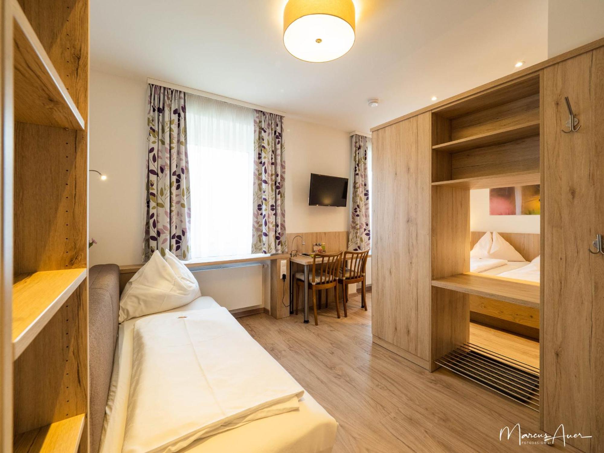 Pension Ehrenfried - Hotel Garni Kindberg Room photo